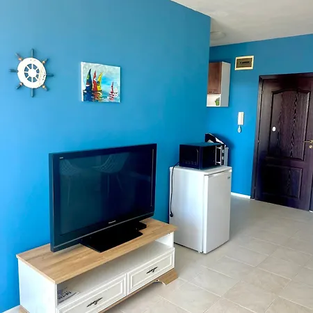 Marina K-s Triumph *