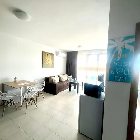 Marina K-s Triumph شقة *