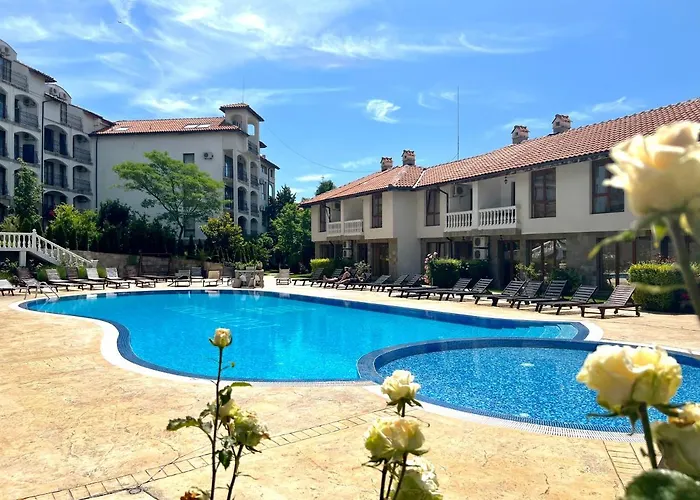 Marina K-s Triumph Apartman Szveti Vlasz