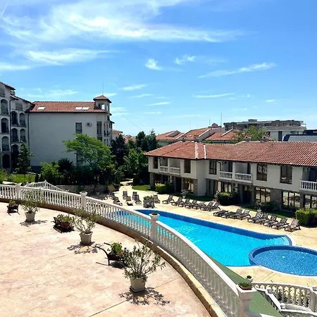 Marina K-s Triumph アパート スヴェティ・ヴラス