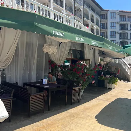 Marina K-s Triumph Apartman