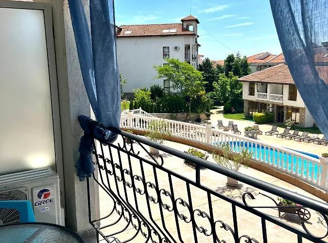 Marina K-s Triumph *